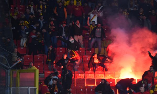 İzmir derbisinde ortalık karıştı! 
