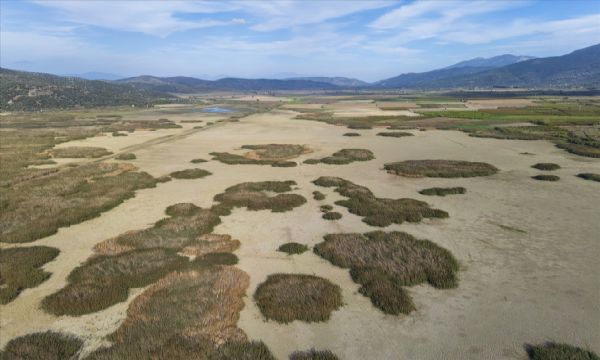 İzmir'in barajlarından sonra o göl de kurudu!