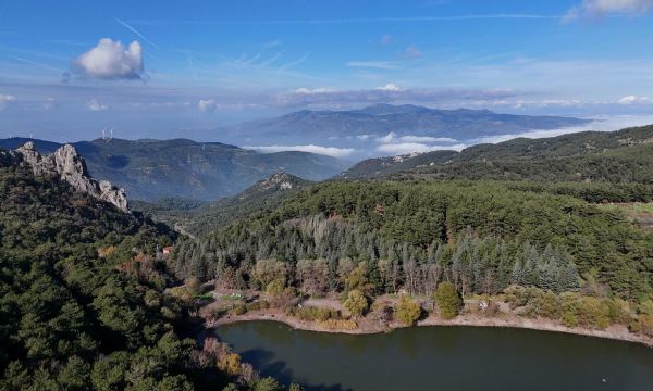 İzmir'deki saklı cennet Karagöl