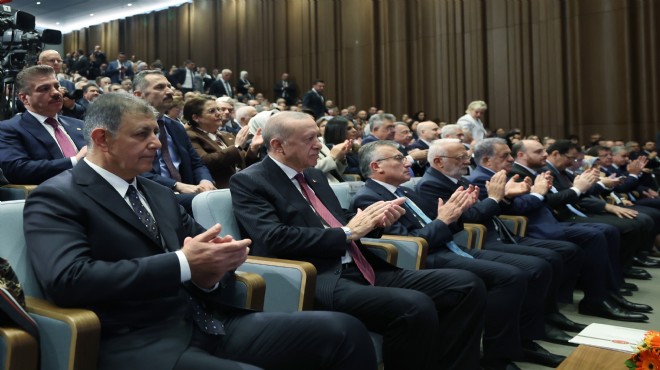 ''Çevrem AK Parti'ye geçmem için ısrarcı oldu!''