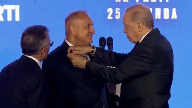 3 milletvekili ve 7 belediye başkanı AK Parti’ye katıldı