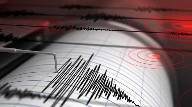 5.2 büyüklüğünde deprem! İzmir'de de hissedildi...