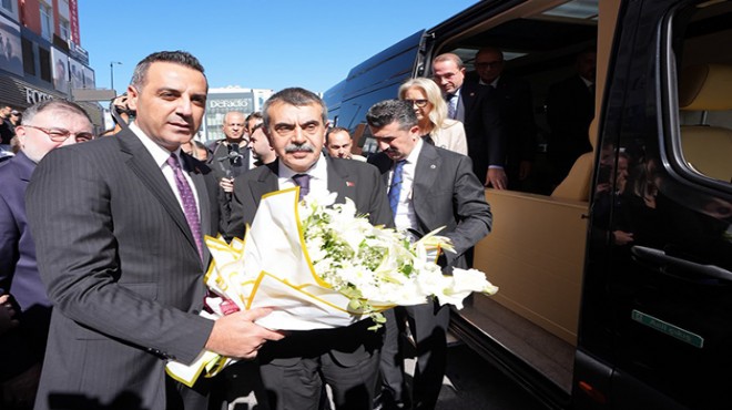 AK Parti'ye geçen Yıldız'a ilk bakan ziyareti!