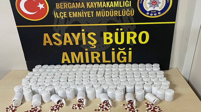 Araçta 8 bin uyuşturucu ecza ele geçirildi