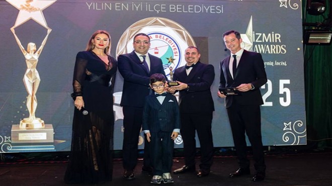 Balçova'ya 'yılın en iyi ilçe belediyesi' ödülü