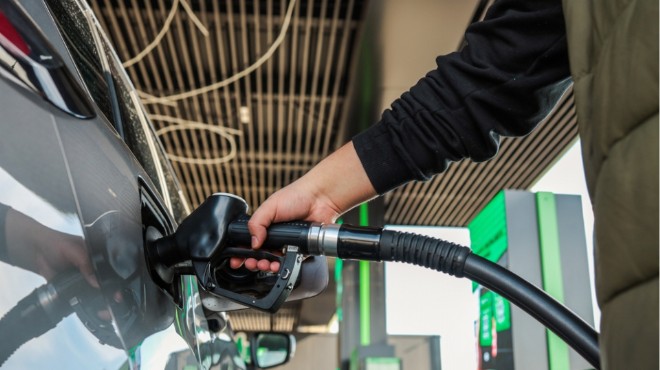 Benzin ve motorine zam pompaya yansıdı