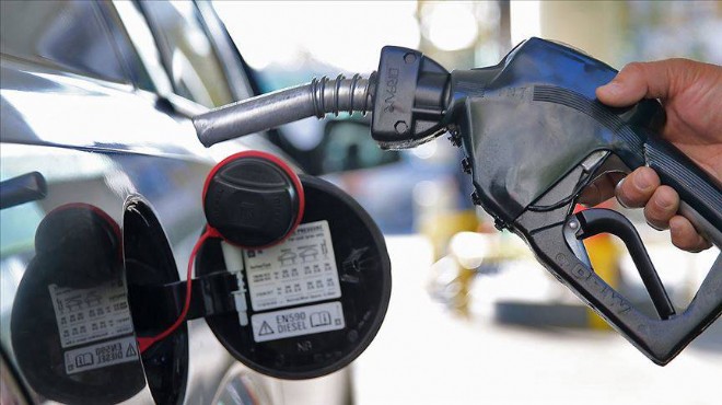 Benzine gece yarısı zam bekleniyor!