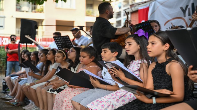Bornova'da sahne sırası kursiyerlerindi