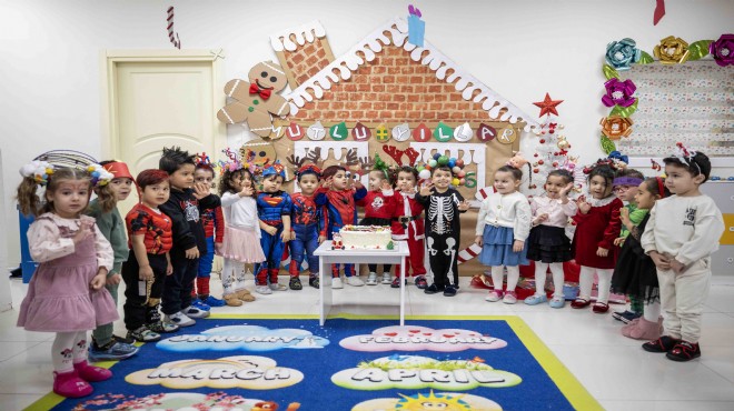 Bornovalı miniklerin yeni yıl coşkusu