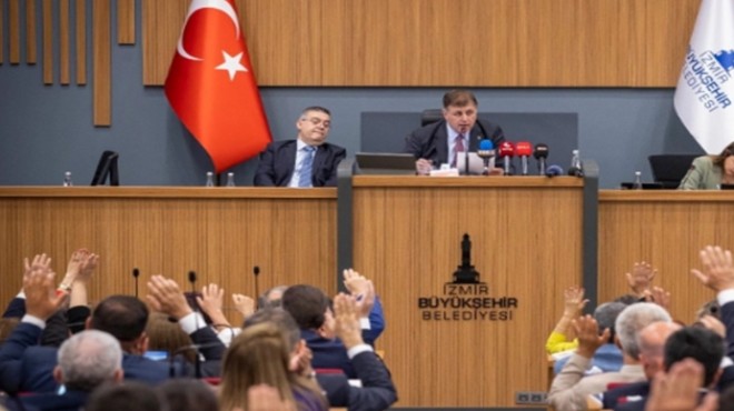 Büyükşehir CHP Grubu'nda Tugay'ın ardından peş peşe istifa kararları!