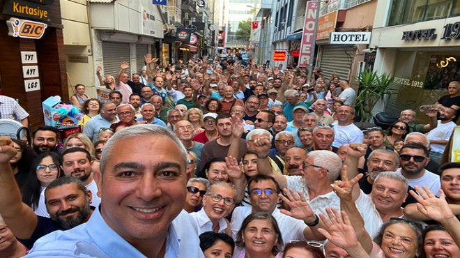 CHP Karşıyaka'da miting gibi toplu istifa: Güçlü’den bank üstünde tarihi açıklama