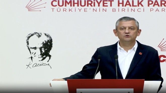 CHP'de kritik gece... Özel'den mesaj seli: Kimse Saray'ın icazetiyle koltuğa oturmamalı!