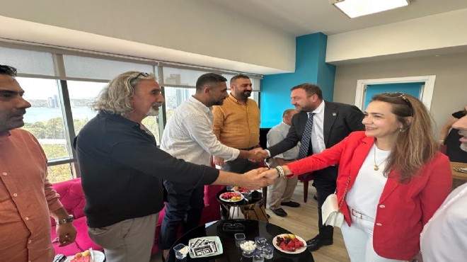 CHP'li İlgezdi İzmir'de sahaya indi
