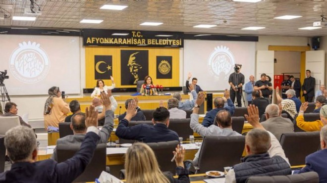 CHP’li meclis üyesine 'para dolu çanta' soruşturması!