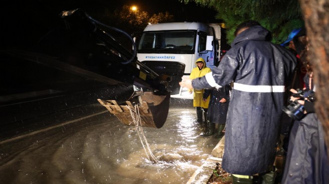 Çeşme'yi sel aldı!