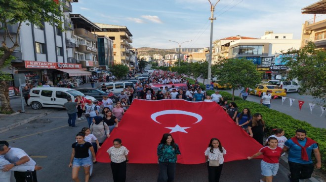 Çiğli’de 19 Mayıs coşkusu sokaklara taştı