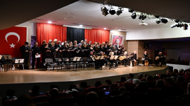 Çiğli’de rebetiko korosu rüzgarı esti