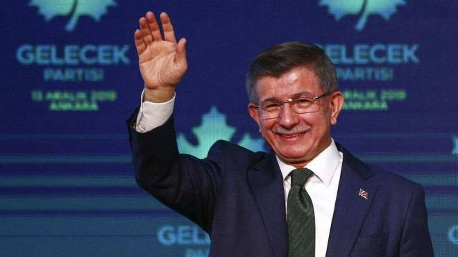 Davutoğlu siyaseti bıraktı, Gelecek Partisi'ni feshetti!