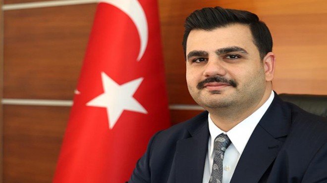 Dünya basınına taşıdı: Eyyüp Kadir İnan'dan '25. yıl' yazısı