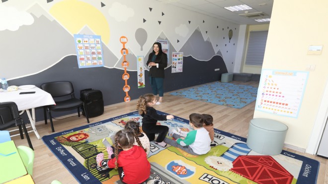 Efes Selçuk’ta tarım işçisi kadınların çocukları Deppo Efes Masal Evi’ne emanet