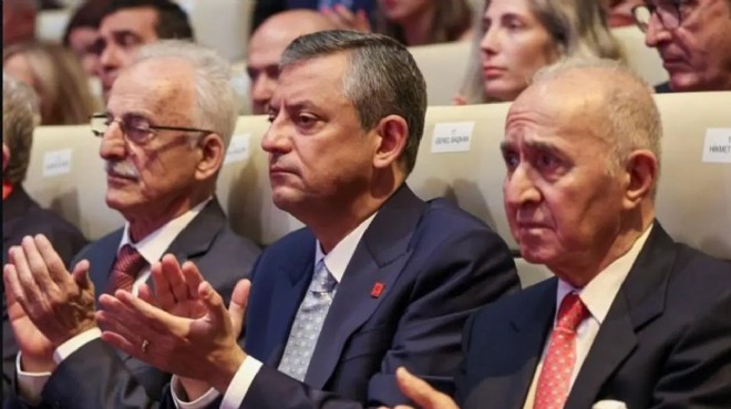 Eski CHP Genel Başkanı'ndan Özgür Özel'e destek