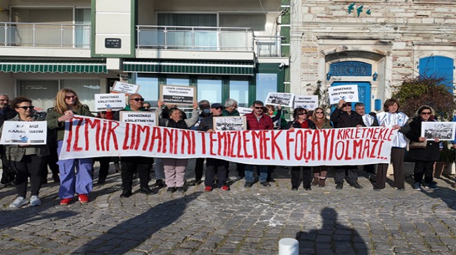 Foça'da insan zinciriyle 'çamur' protestosu