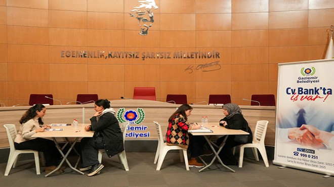 Gaziemir'de CV Bank 1 yılda 967 kişiyi iş sahibi yaptı