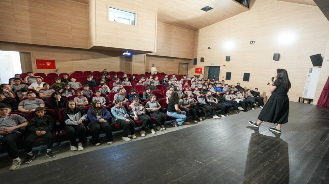 Gaziemir'de binlerce öğrenciye geri dönüşüm eğitimi