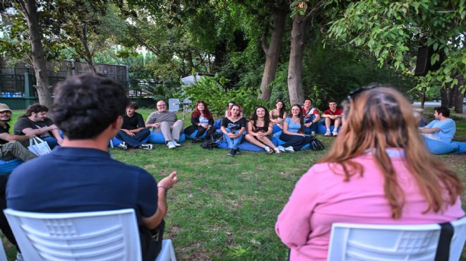 Gençler mesleki deneyimleri dinledi, ziyaretçiler dünyayı keşfetti