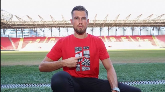 Göztepe'de kaleci Lis Polonya'ya transfer oldu