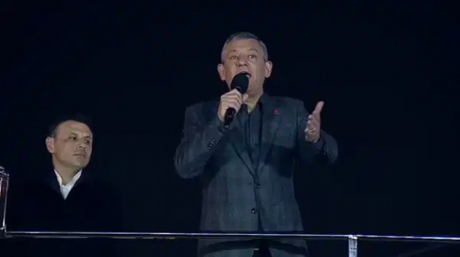 İddianame sonrası ilk miting: Özel'den flaş açıklamalar!