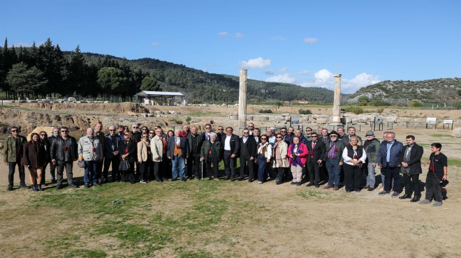 İzmir basınından dünyanın en eski kehanet merkezine ziyaret