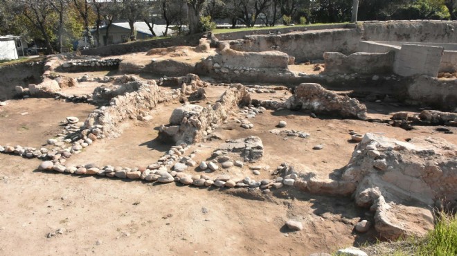 İzmir'de 8 bin yıllık seramik atölyesi bulundu!