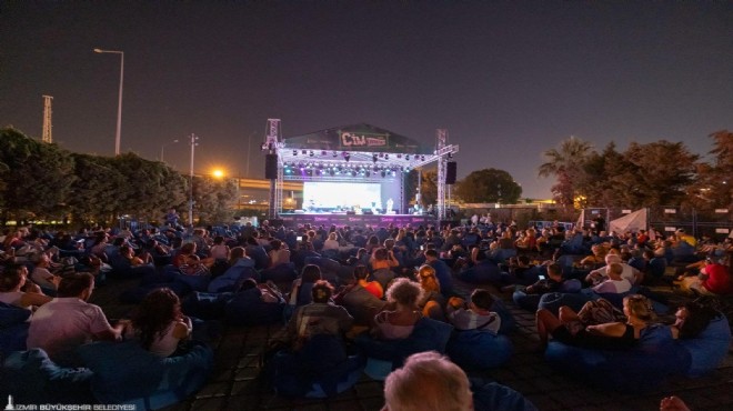 İzmir'de Çim Konserleri ile müzik dolu yaz!