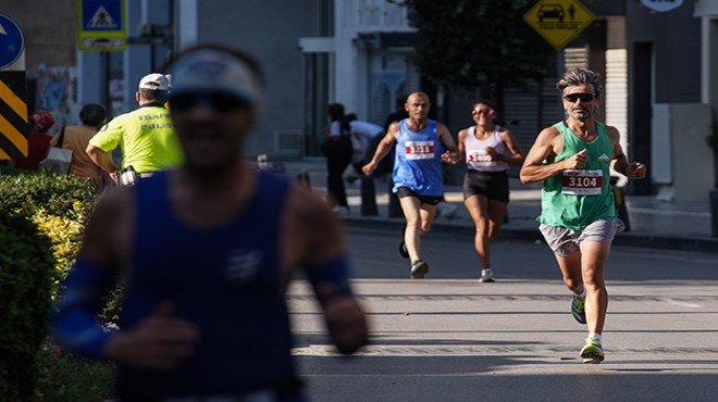 İzmir sokaklarında 'Uluslararası 9 Eylül İzmir Yarı Maratonu' heyecanı!