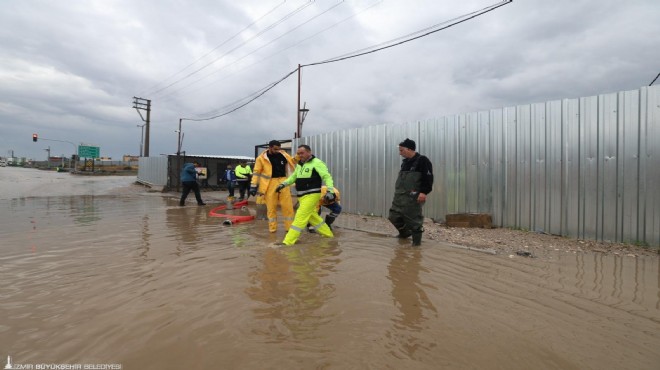 İzmir'de sağanak seferberliği: En çok yağış alan ilçeler belli oldu!