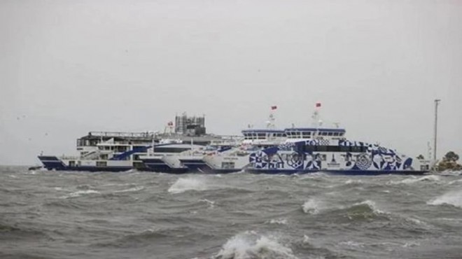 İzmir'de vapur ve feribot seferleri iptal!