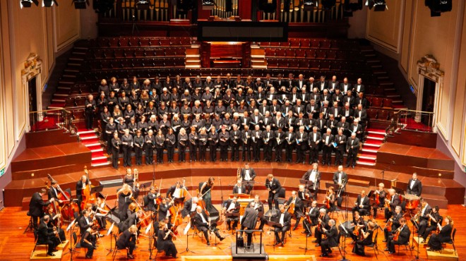 İzmir sahnelerinde dolu dolu bir hafta!