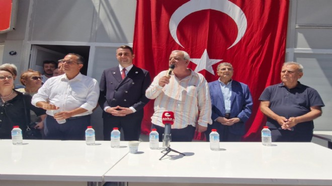 İzmir siyasetinde tarihi kare: Hep birlikte üye oldular!