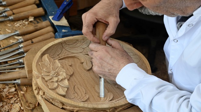 Karabağlar'da asırlık sanat hayat buluyor