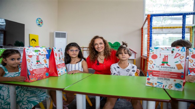Karşıyaka'da 2 bin öğrenciye kırtasiye seti