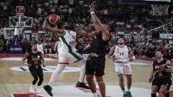 Karşıyaka'dan ligde kalma yolunda hayati galibiyet!