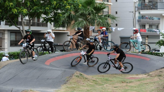 Karşıyaka’da adrenalin dolu pump track gece yarışı!