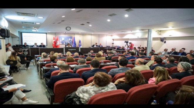 Karşıyaka'daki boykot krizinde meclis üyesinden yeni açıklama: Sözlerim maksadını aştı!