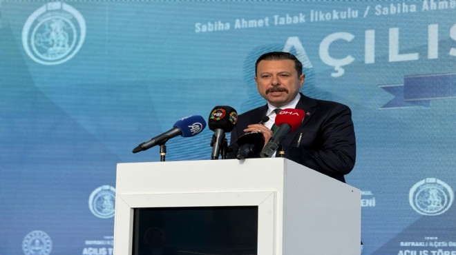 Kaya, Büyükşehir'e İktisat Kongresi binası üzerinden yüklendi!