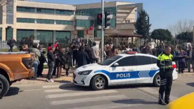 Kaymakamlık binasında silah sesleri!