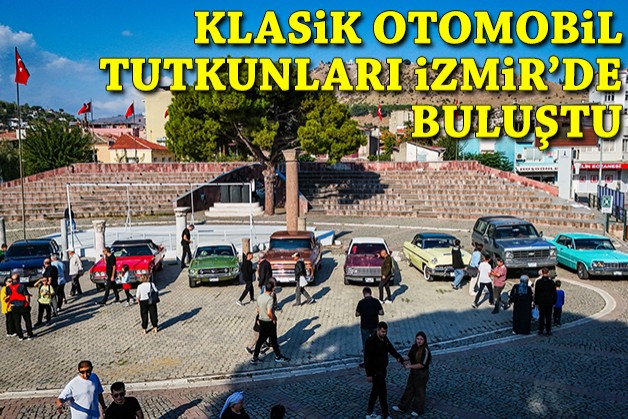 Klasik otomobil tutkunları Bergama'da buluştu