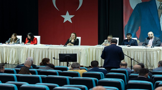 Konak'ta dev bütçeye onay... Mutlu'dan 'dayanışma dönemi' mesajı!