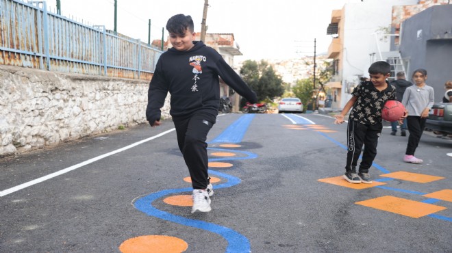 Konak'ta okul yolu rengarenk!