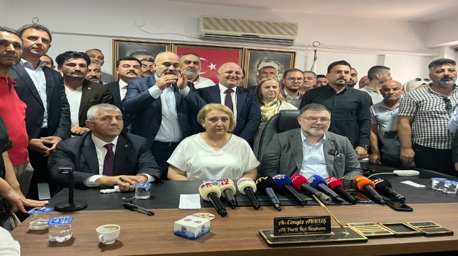 Menderes zaferi sonrası AK Parti'den peş peşe tebrik mesajları!